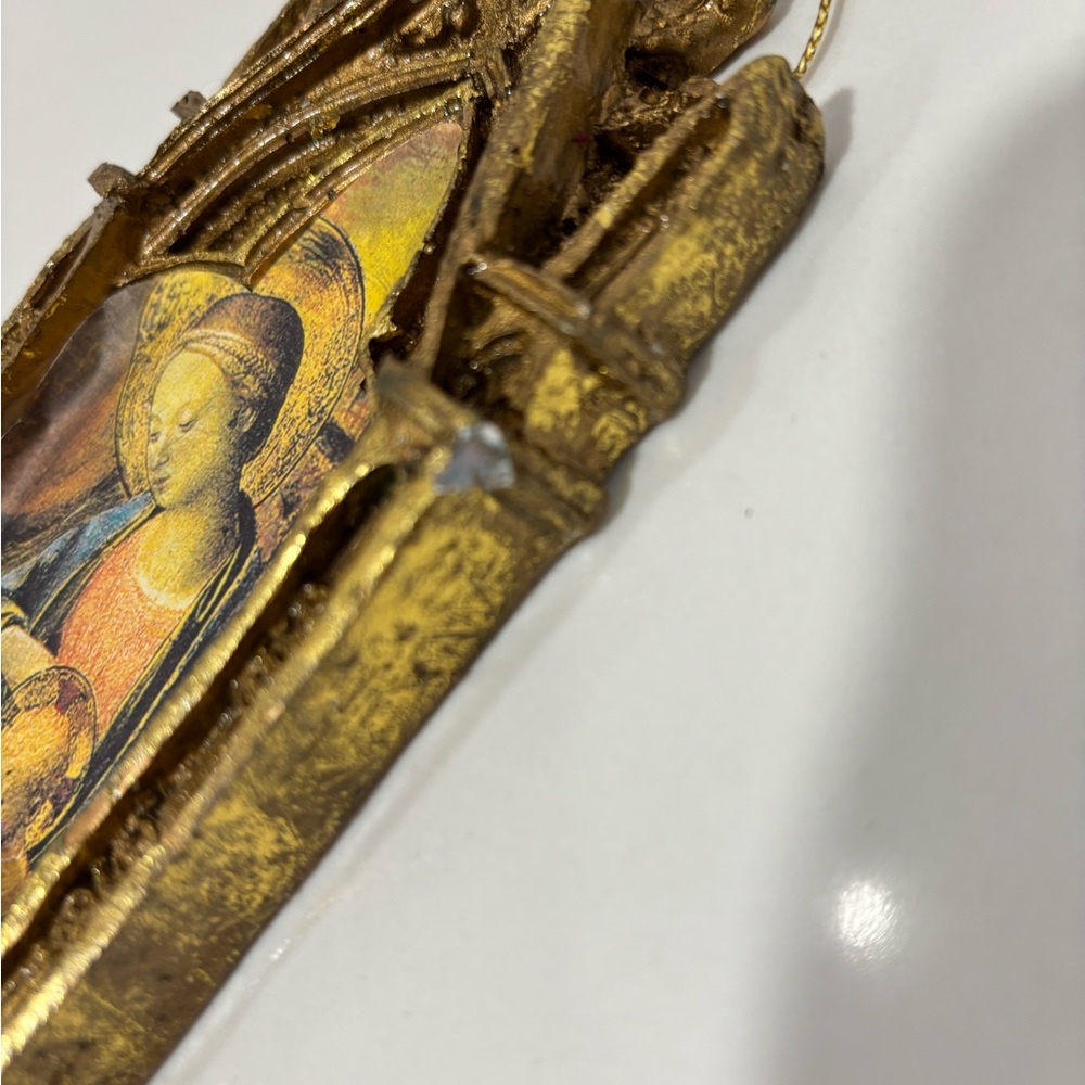 (2) Vtg Madonna & Child Print in Gilded Gold Frame
5 3/4” x 3” - Picture 4 of 4
